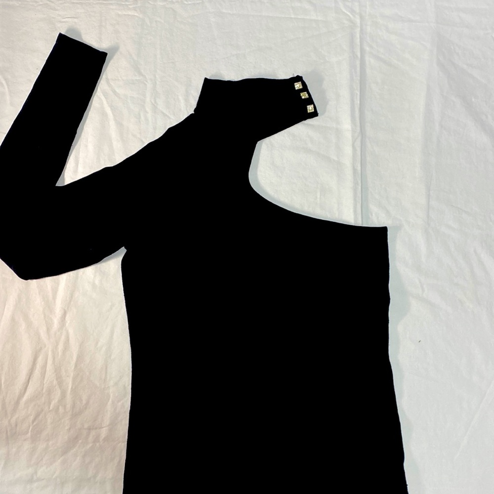 CACHÈ black ribbed top Size Small One sleeve